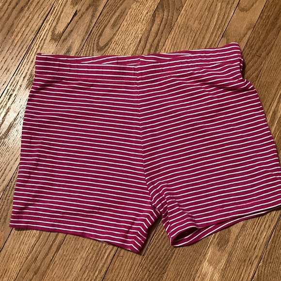 Size 14 lot. Two shorts and one tank. - Picture 4 of 7